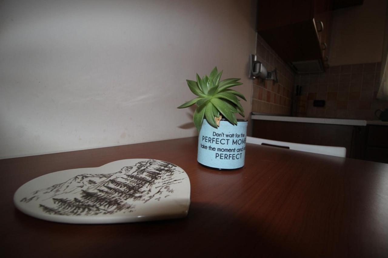 Sunny Attico Con Jacuzzi, Terrazzo E Fibra Apartamento